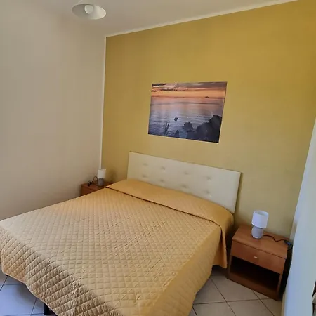 Orange Capo Vaticano